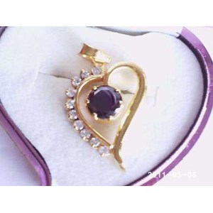 Perhiasan Berlapis Emas 24K